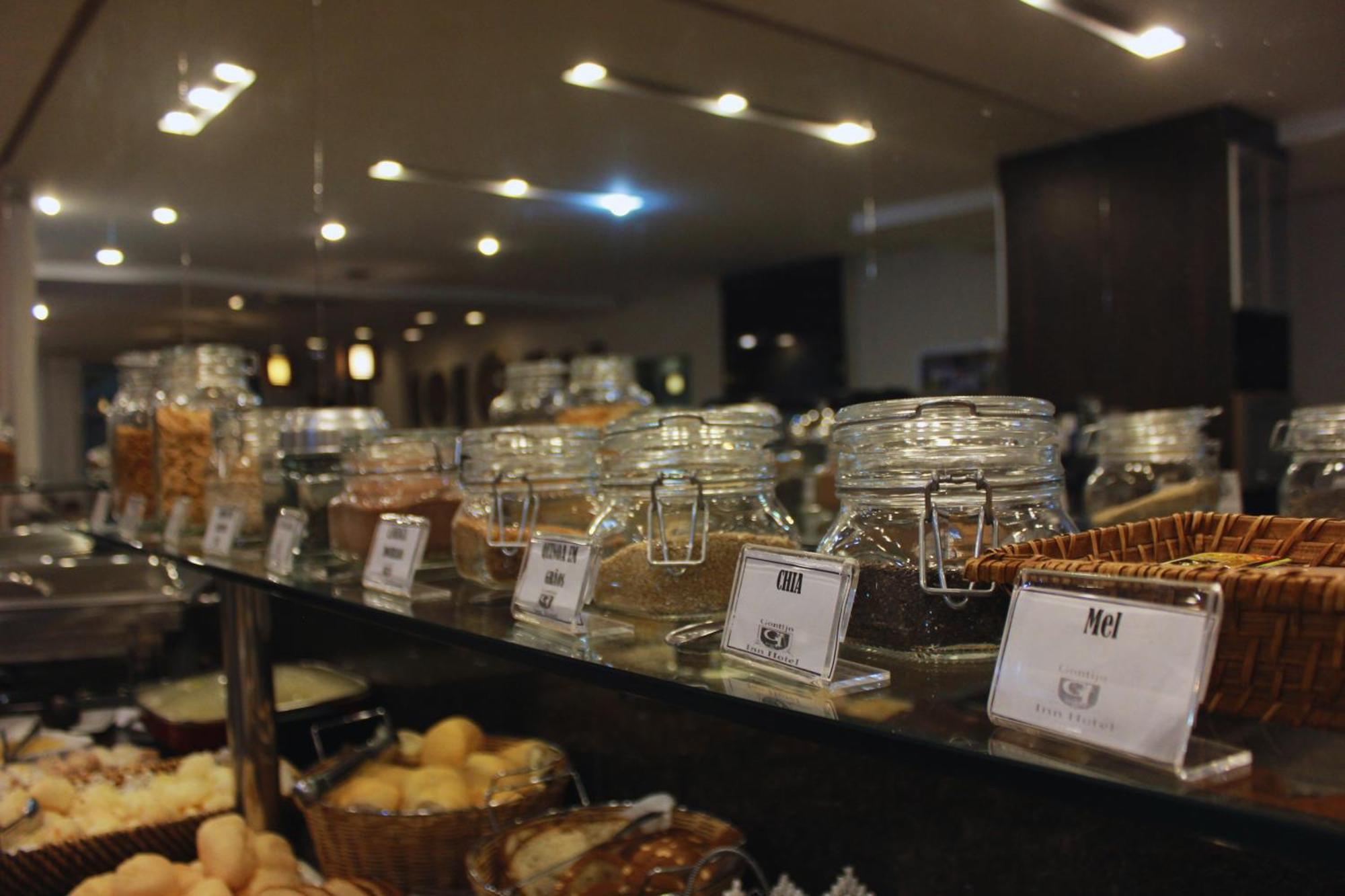 Gontijo Inn Hotel Итажуба Экстерьер фото A selection of teas at a buffet