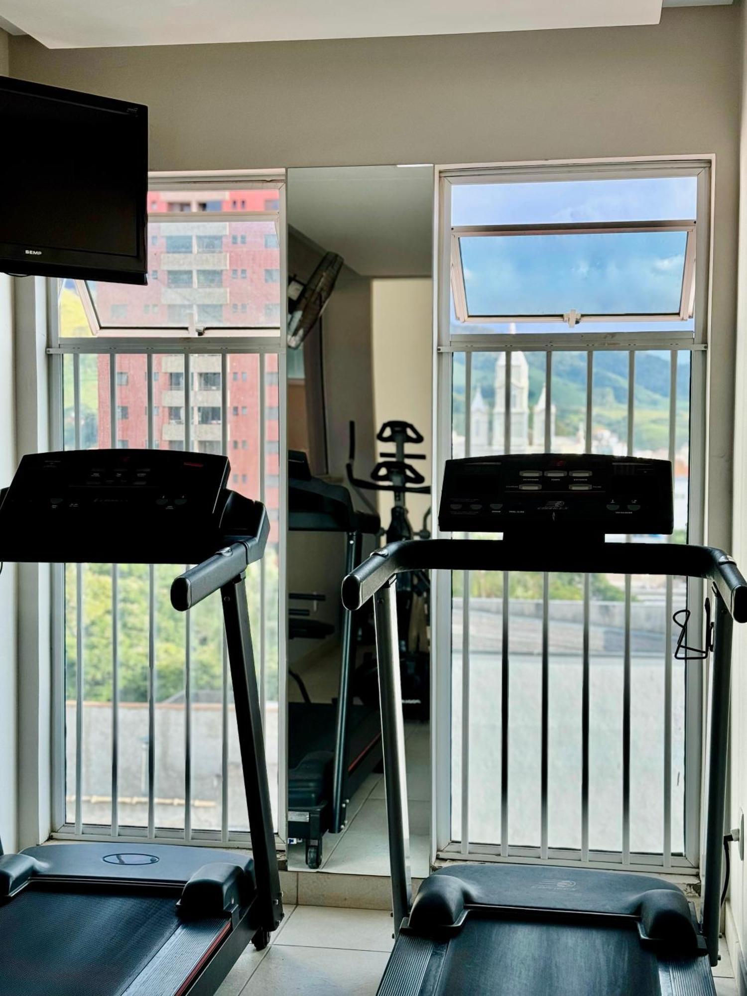 Gontijo Inn Hotel Итажуба Экстерьер фото A treadmill in a home