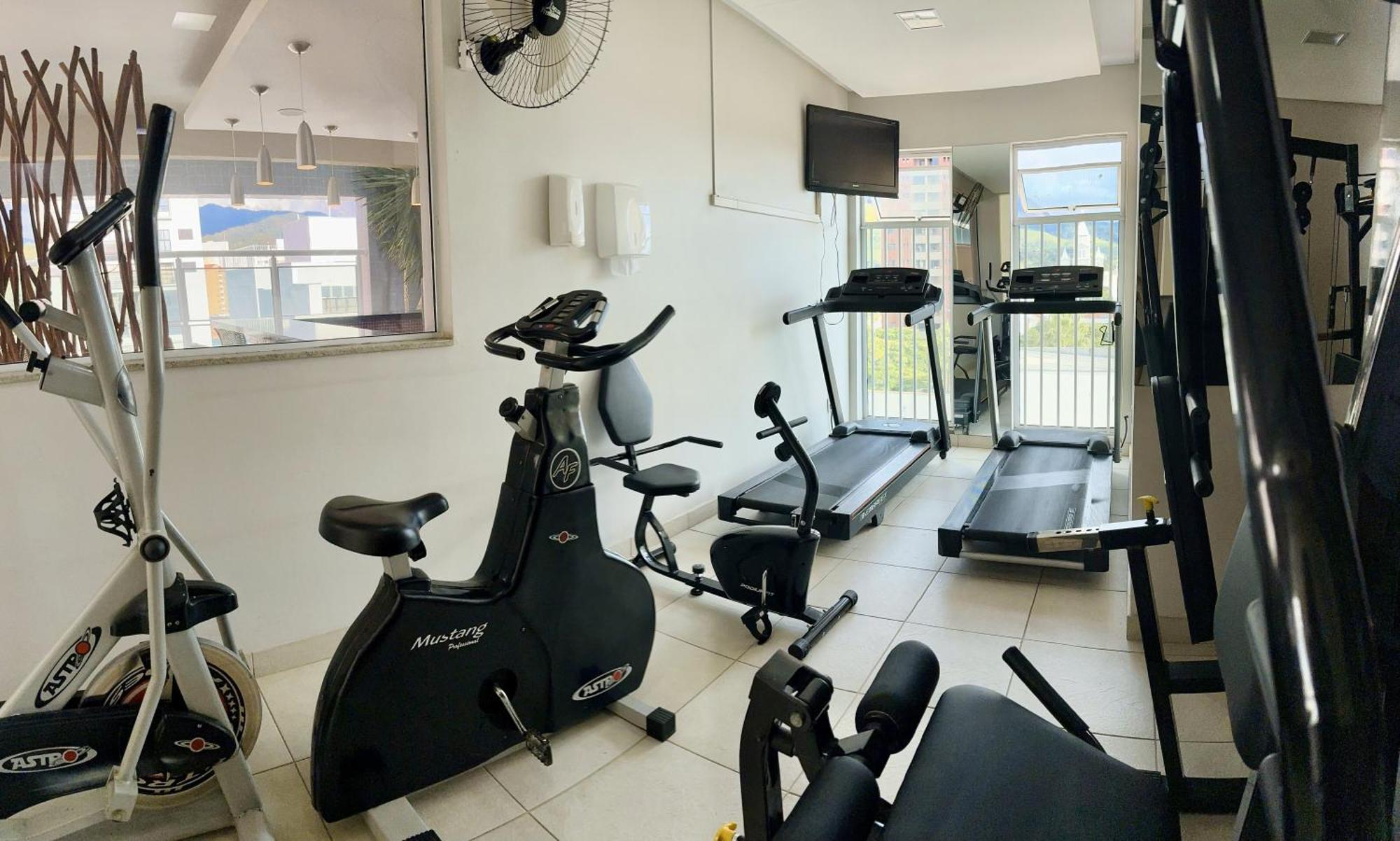 Gontijo Inn Hotel Итажуба Экстерьер фото A gym in a hotel
